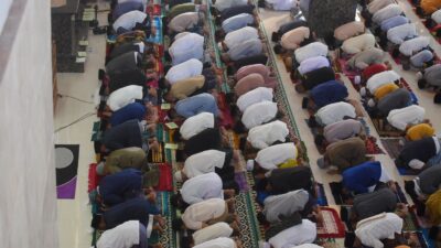 Ini 5 Hal yang Dapat Menggugurkan Kewajiban Laki-laki Muslim Mengerjakan Shalat Jumat