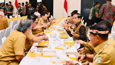 Hadiri Rakornas Forkopimda, Presiden Jokowi Santap Siang Bersama Peserta