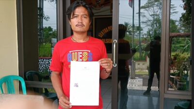 Agus Muhammad Sutisna (28) warga kecamatan Kebonpedes, Kabupaten Sukabumi melaporkan kehilangan istrinya belum kembali selama 2 hari.