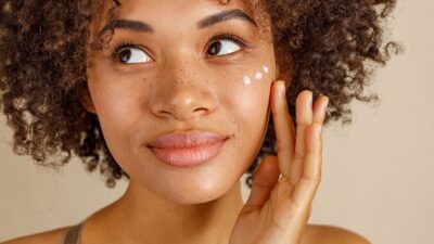 Ingin Menggunakan Skincare Tapi Masih Ragu Karena Kulit Sensitif ? Yuk, Ikuti 4 Cara Ini
