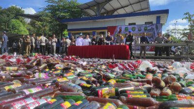 5.242 Botol Miras Berbagai Merk Dimusnahkan Forkopimda Kota Sukabumi