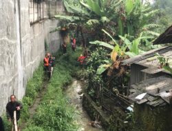 Breaking News! Pemotor Terseret Arus Sungai di Sukabumi, 1 Selamat, 1 Hilang