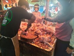 Harga Daging Ayam di Pasar Kota Sukabumi Hari Ini Rp42 Ribu per-Kilogram