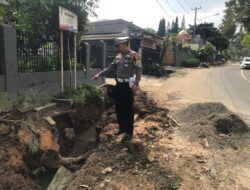 Timbulkan Korban Kecelakaan, Polisi Hentikan Pengerjaan Pembangunan Pedestrian di Jalan Siliwangi