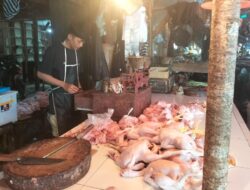 Pasokan Berkurang, Harga Daging Ayam di Pasar Kota Sukabumi Hari Ini Rp38 Ribu Perkilogram