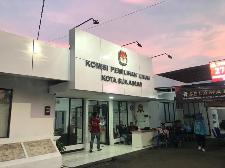 Kantor Komisi Pemilihan Umum (KPU) Kota Sukabumi, di Jalan Otto Iskandardinata nomor 175, Kelurahan Nanggeleng, Kecamatan Citamiang. Foto: Nuria Ariawan/HALOSMI.