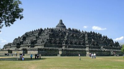 Salah satu situs warisan dunia, Candi Borobudur di Kabupaten Magelang, Jawa Tengah. Foto: Wikipedia.