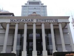MK Kabulkan Gugatan Usia Minimal Capres dan Cawapres 
