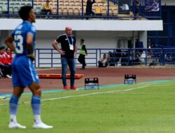 Bojan Hodak Pastikan Bakal Rombak Starting Line-Up Persib di Laga Tandang Kontra Madura United