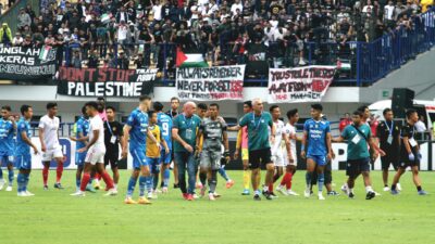 Ditahan Imbang Arema FC, Bojan Hodak: Ada Dua Kesalahan Pemain Belakang Persib Bandung