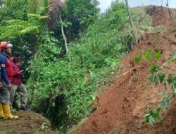 Bencana Longsor di Sukabumi Sebabkan Aliran Irigasi Tertutup
