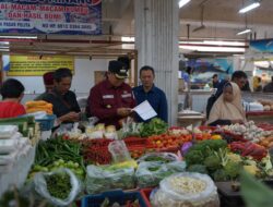 Pemkot Sukabumi Sidak ke Pasar, Pastikan Ketersediaan dan Harga Bapokting Aman Jelang Nataru