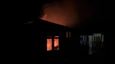 Ditinggal Pergi Penghuninya, Rumah Ludes Terbakar di Sukabumi