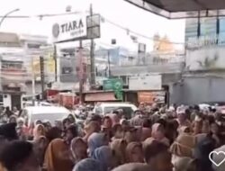 Viral Ratusan Warga Sukabumi Kena Prank Diskon di Toserba Tiara