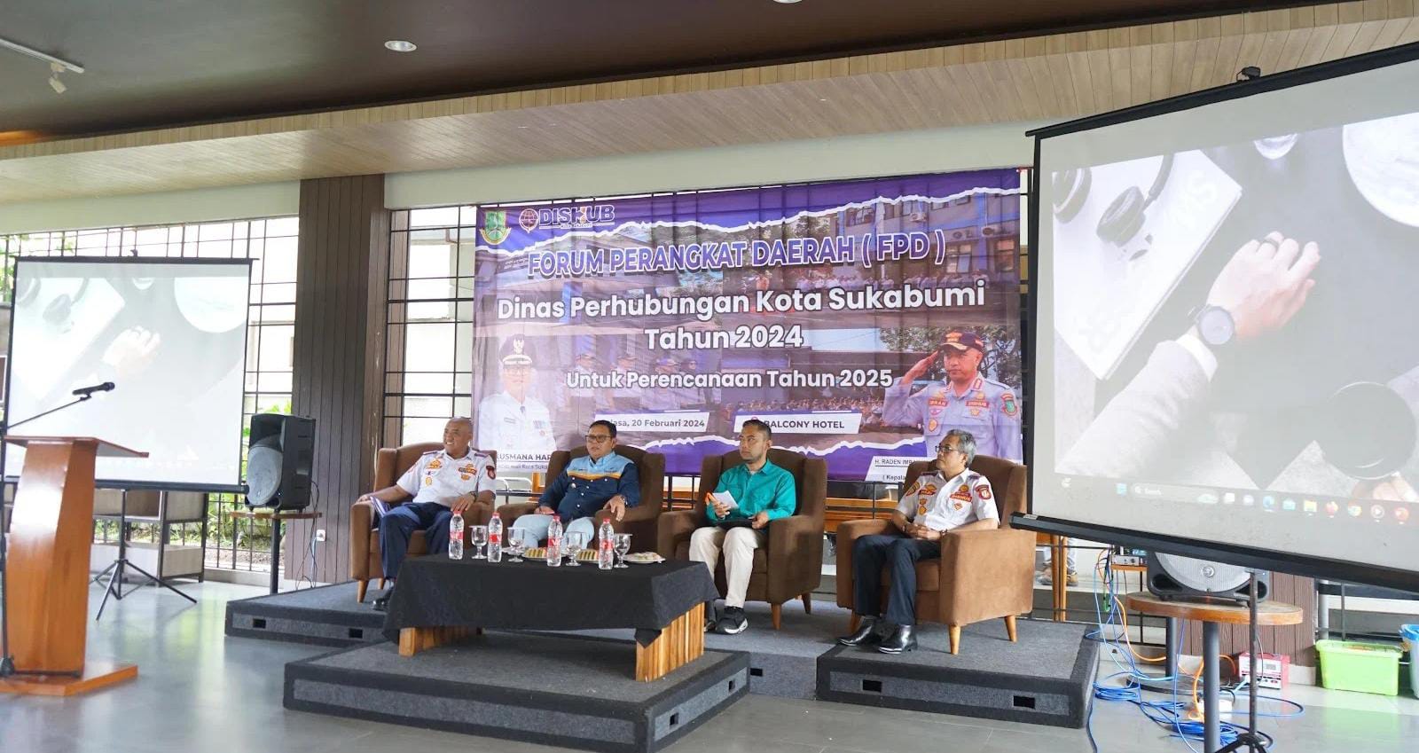 Dinas Perhubungan (Dishub) Kota Sukabumi menggelar Forum Perangkat Daerah (FPD) untuk penyusunan Rencana Kerja Perangkat Daerah (RKPD) 2025, di salah satu hotel di Jalan Selabintana, pada Selasa, 20 Februari 2024. Foto: Dokpim Kota Sukabumi.