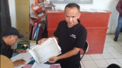 Caleg PDIP, Rojab Asyari Laporkan Adanya Penggelembungan Suara Salah Satu Caleg Dapil 2 Kota Sukabumi ke Bawaslu (Sumber : HALOSMI.COM)