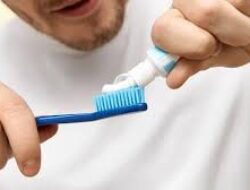 Yuk Simak Hukum Menyikat Gigi Saat Puasa, Membatalkan atau Tidak Ya?