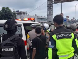 Bawa Pasien Sakit Maag, Ambulans Ditangkap Polisi Ugal-ugalan Saat One Way di Sukabumi