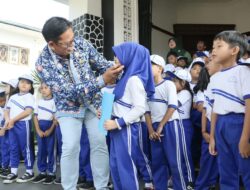 Sambangi Balai Kota Sukabumi, Anak-anak TK Sejahtera Disambut Pj Wali Kota Kusmana