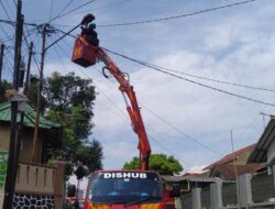 Respon Aduan Masyarakat, Dishub Kota Sukabumi Perbaiki Kerusakan Jaringan PJU Jalan Limusnunggal