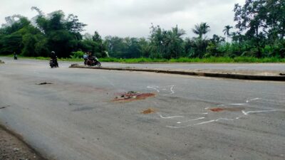 Lokasi TKP kecelakaan lalu lintas di Jalan Lingkar Selatan, tepatnya di simpang Mangkalaya, Kecamatan Cisaat, Kabupaten Sukabumi, pada Sabtu, 29 Juni 2024. Foto: Istimewa.