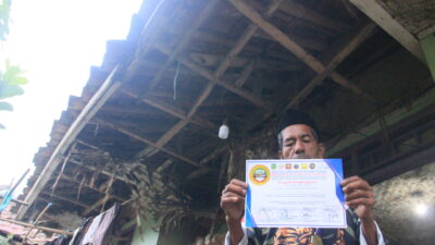 Miris, Guru Silat Berprestasi Huni Rutilahu di Sukabumi